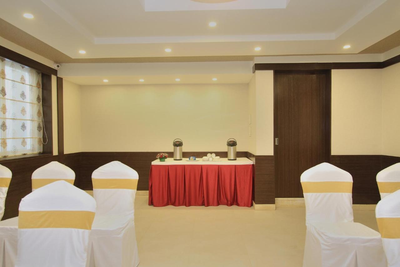 Hotel La Sara Regent Bangalore Exterior foto